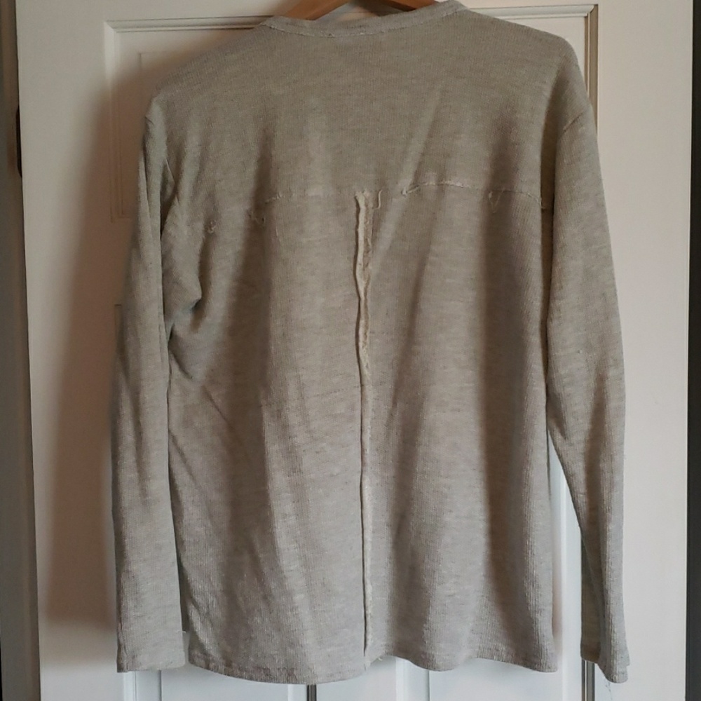 Sweater - Picture 4 of 4
